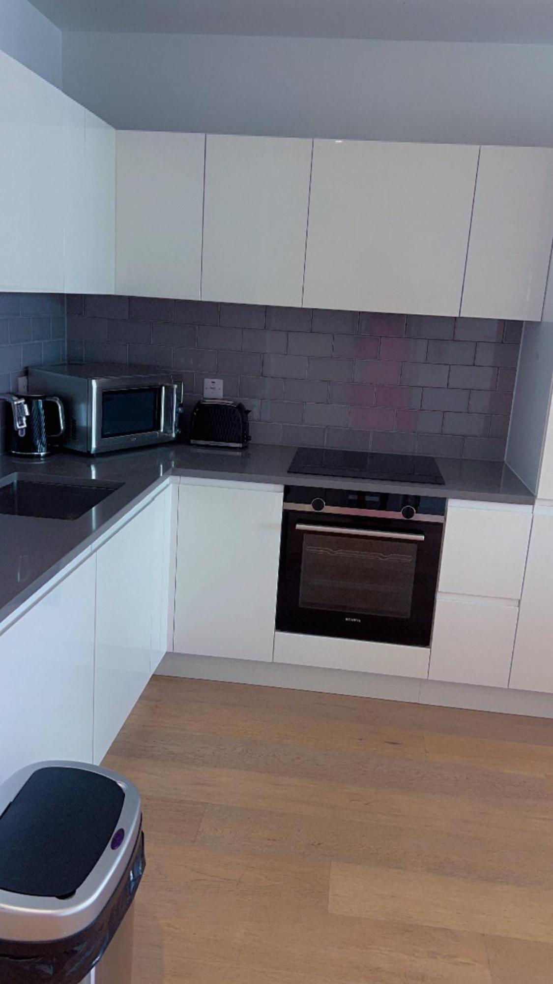 Ds Rentals - Entire 1 Bedroom Apartment London Eksteriør bilde